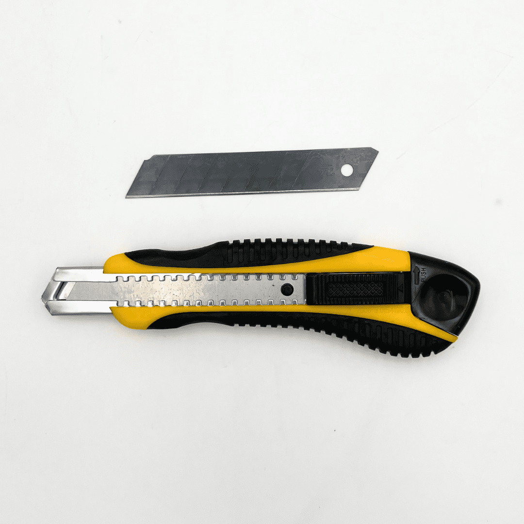 VH40S Utility Cutter with saw blade
