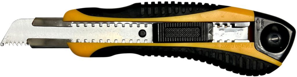 Utility Knife Box Cutters (12-Pack Bulk, 18mm Wide Blade Cutter